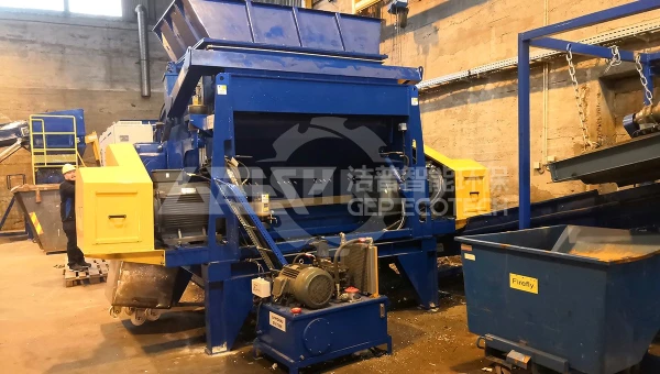 1200塑料破碎机配多大电机_1200废塑料撕碎机多少钱？